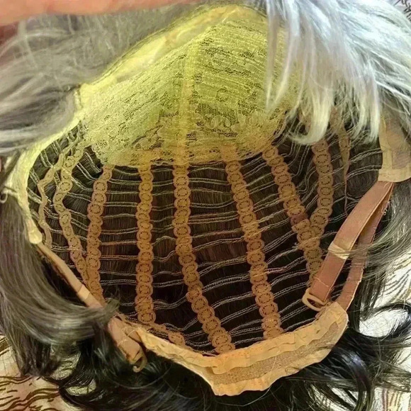 Vintage Wig Layered Mullet Shag Salt & Pepper Black & Silver Grey Unisex Costume - Picture 7 of 7